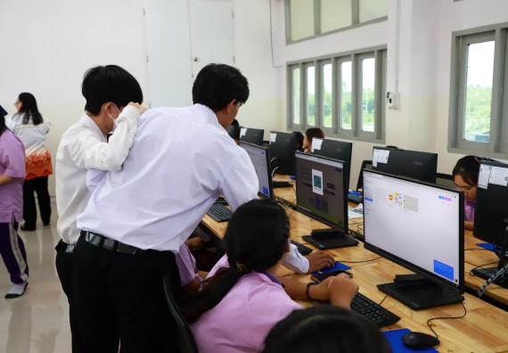 ภาพกิจกรรม  คณะวิทยาศาสตร์และเทคโนโลยี จัดค่ายวิทยาศาสตร์สัญจร ปีการศึกษา 2566  โรงเรียนคลองขลุงราษฎร์รังสรรค์