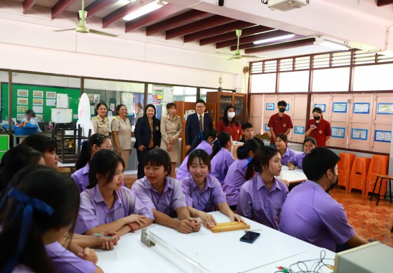 คณะวิทยาศาสตร์และเทคโนโลยี จัดค่ายวิทยาศาสตร์สัญจร ปีการศึกษา 2566  โรงเรียนขาณุวิทยา