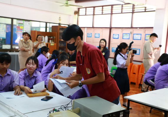 คณะวิทยาศาสตร์และเทคโนโลยี จัดค่ายวิทยาศาสตร์สัญจร ปีการศึกษา 2566  โรงเรียนขาณุวิทยา