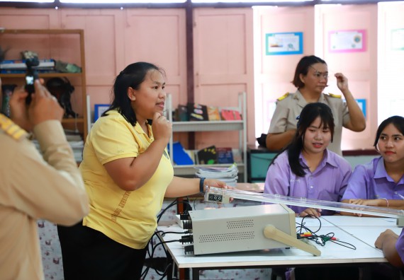 คณะวิทยาศาสตร์และเทคโนโลยี จัดค่ายวิทยาศาสตร์สัญจร ปีการศึกษา 2566  โรงเรียนขาณุวิทยา