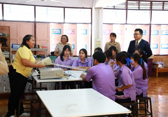 คณะวิทยาศาสตร์และเทคโนโลยี จัดค่ายวิทยาศาสตร์สัญจร ปีการศึกษา 2566  โรงเรียนขาณุวิทยา