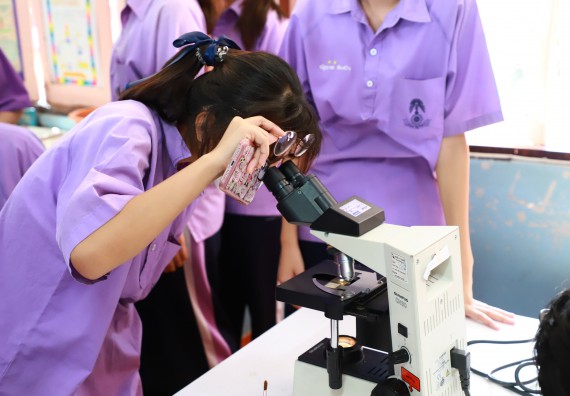 คณะวิทยาศาสตร์และเทคโนโลยี จัดค่ายวิทยาศาสตร์สัญจร ปีการศึกษา 2566  โรงเรียนขาณุวิทยา