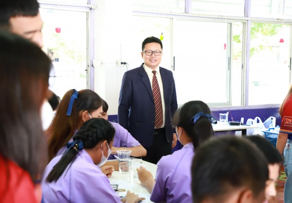 คณะวิทยาศาสตร์และเทคโนโลยี จัดค่ายวิทยาศาสตร์สัญจร ปีการศึกษา 2566  โรงเรียนขาณุวิทยา