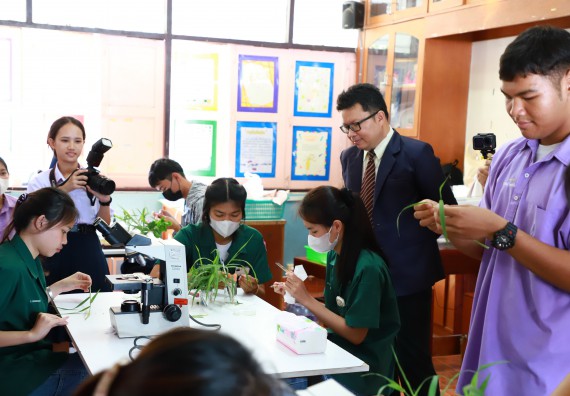 คณะวิทยาศาสตร์และเทคโนโลยี จัดค่ายวิทยาศาสตร์สัญจร ปีการศึกษา 2566  โรงเรียนขาณุวิทยา