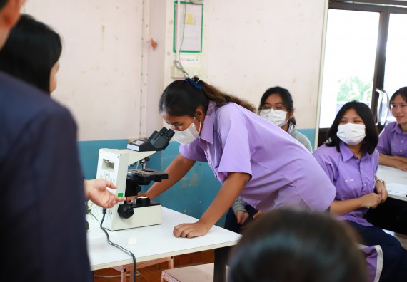 คณะวิทยาศาสตร์และเทคโนโลยี จัดค่ายวิทยาศาสตร์สัญจร ปีการศึกษา 2566  โรงเรียนขาณุวิทยา