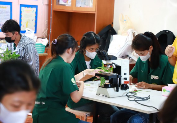 คณะวิทยาศาสตร์และเทคโนโลยี จัดค่ายวิทยาศาสตร์สัญจร ปีการศึกษา 2566  โรงเรียนขาณุวิทยา