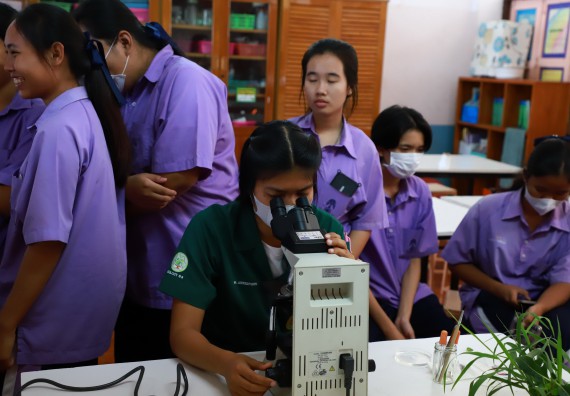 คณะวิทยาศาสตร์และเทคโนโลยี จัดค่ายวิทยาศาสตร์สัญจร ปีการศึกษา 2566  โรงเรียนขาณุวิทยา