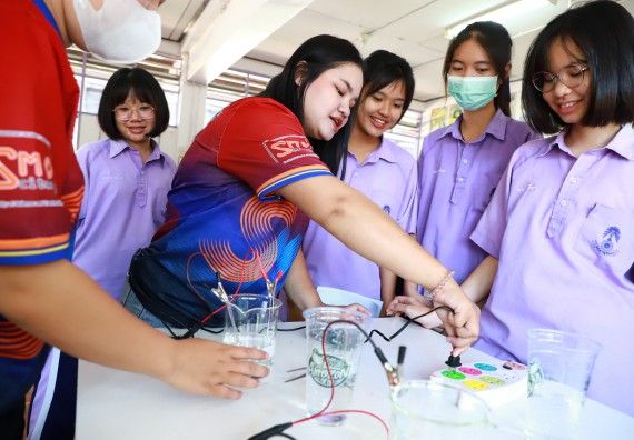 คณะวิทยาศาสตร์และเทคโนโลยี จัดค่ายวิทยาศาสตร์สัญจร ปีการศึกษา 2566  โรงเรียนขาณุวิทยา