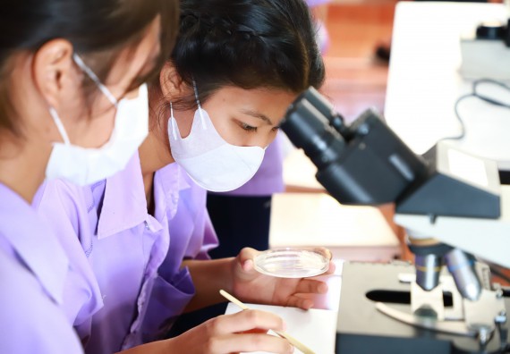 คณะวิทยาศาสตร์และเทคโนโลยี จัดค่ายวิทยาศาสตร์สัญจร ปีการศึกษา 2566  โรงเรียนขาณุวิทยา