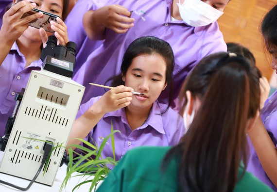 คณะวิทยาศาสตร์และเทคโนโลยี จัดค่ายวิทยาศาสตร์สัญจร ปีการศึกษา 2566  โรงเรียนขาณุวิทยา