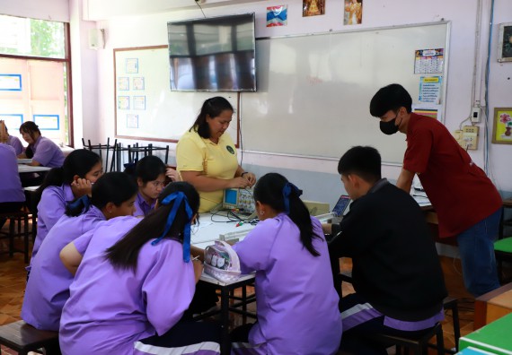 คณะวิทยาศาสตร์และเทคโนโลยี จัดค่ายวิทยาศาสตร์สัญจร ปีการศึกษา 2566  โรงเรียนขาณุวิทยา