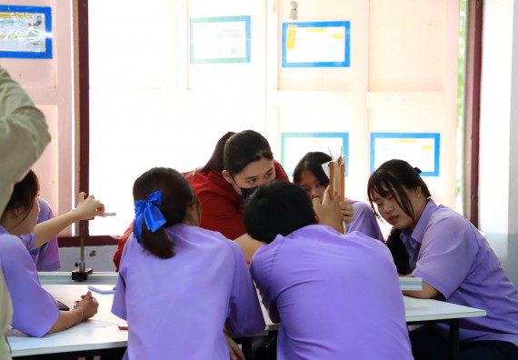 คณะวิทยาศาสตร์และเทคโนโลยี จัดค่ายวิทยาศาสตร์สัญจร ปีการศึกษา 2566  โรงเรียนขาณุวิทยา