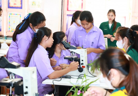 คณะวิทยาศาสตร์และเทคโนโลยี จัดค่ายวิทยาศาสตร์สัญจร ปีการศึกษา 2566  โรงเรียนขาณุวิทยา