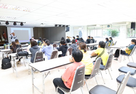 ภาพกิจกรรม  ศูนย์วิทยาศาสตร์และวิทยาศาสตร์ประยุกต์ คณะวิทยาศาสตร์และเทคโนโลยี จัดอบรมเชิงปฏิบัติการการอบรมดับเพลิงขั้นต้นและความปลอดภัยในห้องปฏิบัติการ