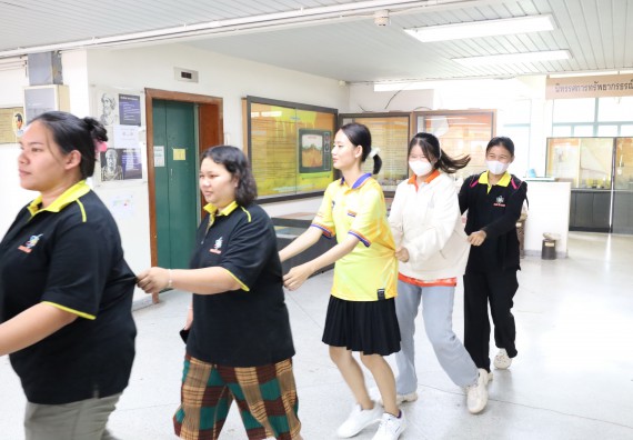 ภาพกิจกรรม  ศูนย์วิทยาศาสตร์และวิทยาศาสตร์ประยุกต์ คณะวิทยาศาสตร์และเทคโนโลยี จัดอบรมเชิงปฏิบัติการการอบรมดับเพลิงขั้นต้นและความปลอดภัยในห้องปฏิบัติการ