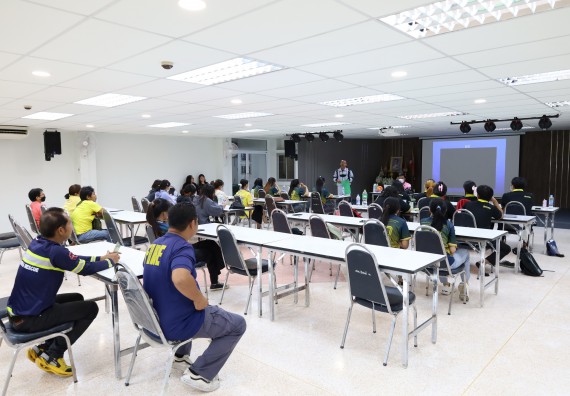 ภาพกิจกรรม  ศูนย์วิทยาศาสตร์และวิทยาศาสตร์ประยุกต์ คณะวิทยาศาสตร์และเทคโนโลยี จัดอบรมเชิงปฏิบัติการการอบรมดับเพลิงขั้นต้นและความปลอดภัยในห้องปฏิบัติการ