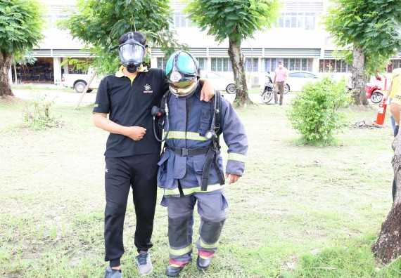 ภาพกิจกรรม  ศูนย์วิทยาศาสตร์และวิทยาศาสตร์ประยุกต์ คณะวิทยาศาสตร์และเทคโนโลยี จัดอบรมเชิงปฏิบัติการการอบรมดับเพลิงขั้นต้นและความปลอดภัยในห้องปฏิบัติการ