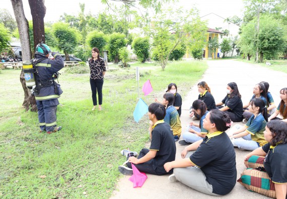 ภาพกิจกรรม  ศูนย์วิทยาศาสตร์และวิทยาศาสตร์ประยุกต์ คณะวิทยาศาสตร์และเทคโนโลยี จัดอบรมเชิงปฏิบัติการการอบรมดับเพลิงขั้นต้นและความปลอดภัยในห้องปฏิบัติการ