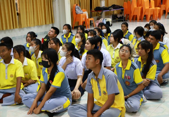 คณะวิทยาศาสตร์และเทคโนโลยี จัดค่ายวิทยาศาสตร์สัญจร ปีการศึกษา 2566  โรงเรียนสลกบาตรวิทยา