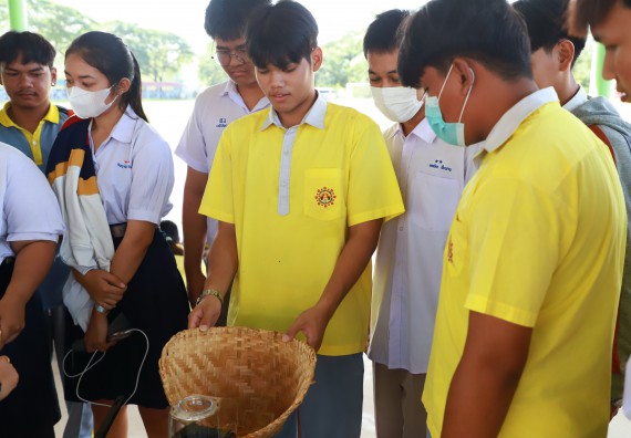 คณะวิทยาศาสตร์และเทคโนโลยี จัดค่ายวิทยาศาสตร์สัญจร ปีการศึกษา 2566  โรงเรียนสลกบาตรวิทยา