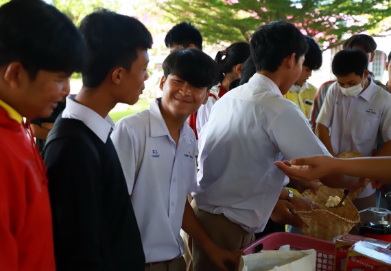 คณะวิทยาศาสตร์และเทคโนโลยี จัดค่ายวิทยาศาสตร์สัญจร ปีการศึกษา 2566  โรงเรียนสลกบาตรวิทยา