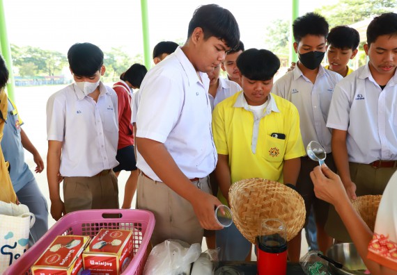 คณะวิทยาศาสตร์และเทคโนโลยี จัดค่ายวิทยาศาสตร์สัญจร ปีการศึกษา 2566  โรงเรียนสลกบาตรวิทยา