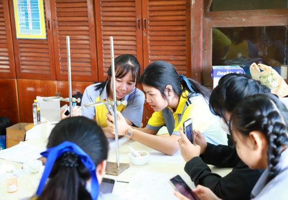 คณะวิทยาศาสตร์และเทคโนโลยี จัดค่ายวิทยาศาสตร์สัญจร ปีการศึกษา 2566  โรงเรียนสลกบาตรวิทยา