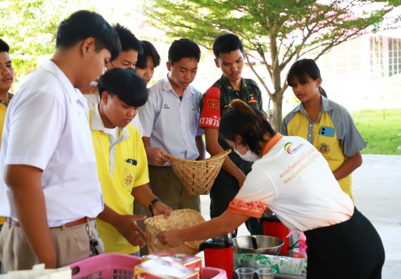 คณะวิทยาศาสตร์และเทคโนโลยี จัดค่ายวิทยาศาสตร์สัญจร ปีการศึกษา 2566  โรงเรียนสลกบาตรวิทยา