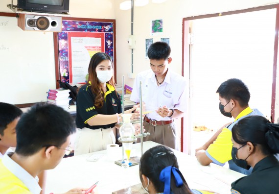 คณะวิทยาศาสตร์และเทคโนโลยี จัดค่ายวิทยาศาสตร์สัญจร ปีการศึกษา 2566  โรงเรียนสลกบาตรวิทยา