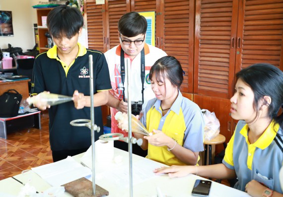 คณะวิทยาศาสตร์และเทคโนโลยี จัดค่ายวิทยาศาสตร์สัญจร ปีการศึกษา 2566  โรงเรียนสลกบาตรวิทยา