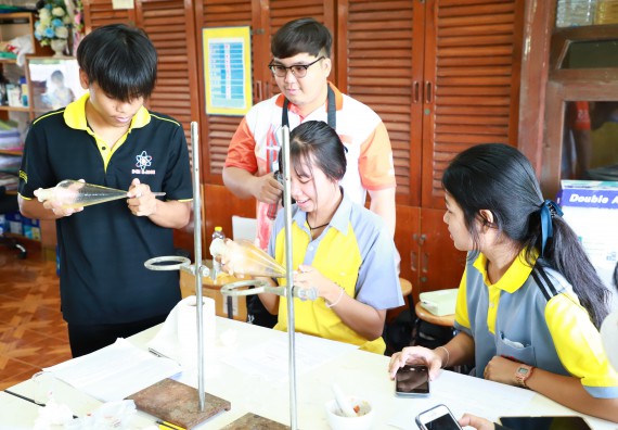 คณะวิทยาศาสตร์และเทคโนโลยี จัดค่ายวิทยาศาสตร์สัญจร ปีการศึกษา 2566  โรงเรียนสลกบาตรวิทยา