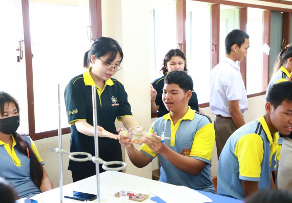 คณะวิทยาศาสตร์และเทคโนโลยี จัดค่ายวิทยาศาสตร์สัญจร ปีการศึกษา 2566  โรงเรียนสลกบาตรวิทยา