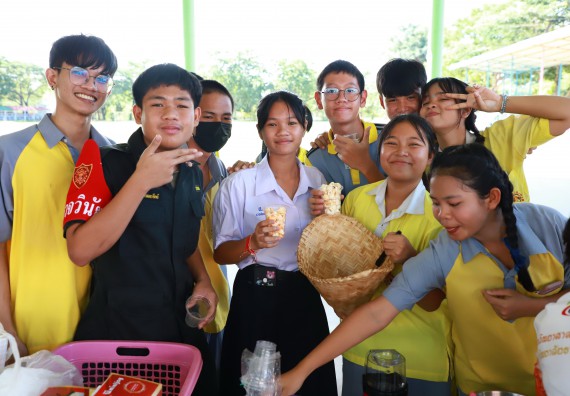 คณะวิทยาศาสตร์และเทคโนโลยี จัดค่ายวิทยาศาสตร์สัญจร ปีการศึกษา 2566  โรงเรียนสลกบาตรวิทยา