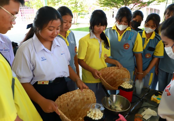 คณะวิทยาศาสตร์และเทคโนโลยี จัดค่ายวิทยาศาสตร์สัญจร ปีการศึกษา 2566  โรงเรียนสลกบาตรวิทยา