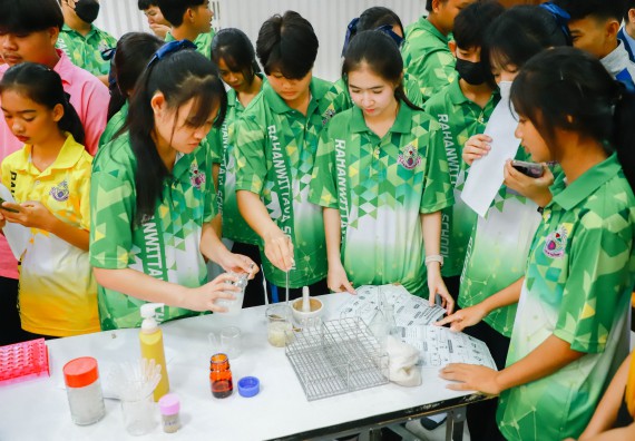 คณะวิทยาศาสตร์และเทคโนโลยี จัดค่ายวิทยาศาสตร์สัญจร ปีการศึกษา 2566  โรงเรียนระหานวิทยา 