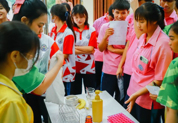 คณะวิทยาศาสตร์และเทคโนโลยี จัดค่ายวิทยาศาสตร์สัญจร ปีการศึกษา 2566  โรงเรียนระหานวิทยา 