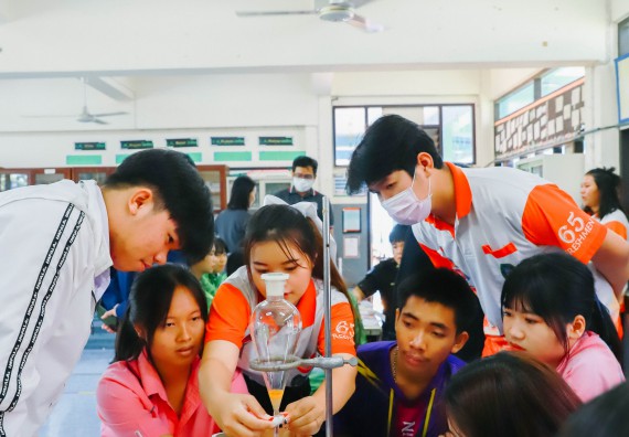 คณะวิทยาศาสตร์และเทคโนโลยี จัดค่ายวิทยาศาสตร์สัญจร ปีการศึกษา 2566  โรงเรียนระหานวิทยา 