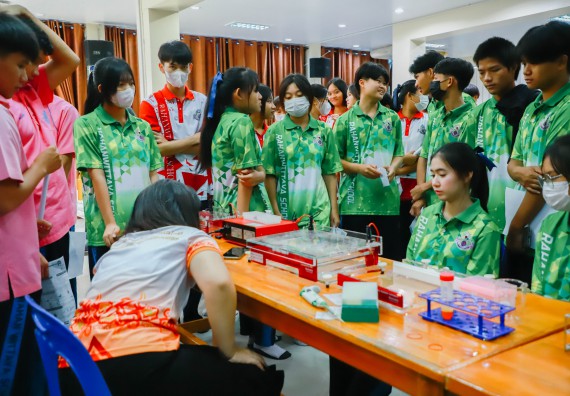 คณะวิทยาศาสตร์และเทคโนโลยี จัดค่ายวิทยาศาสตร์สัญจร ปีการศึกษา 2566  โรงเรียนระหานวิทยา 