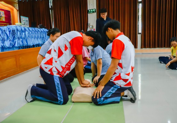 คณะวิทยาศาสตร์และเทคโนโลยี จัดค่ายวิทยาศาสตร์สัญจร ปีการศึกษา 2566  โรงเรียนระหานวิทยา 