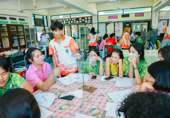 คณะวิทยาศาสตร์และเทคโนโลยี จัดค่ายวิทยาศาสตร์สัญจร ปีการศึกษา 2566  โรงเรียนระหานวิทยา 