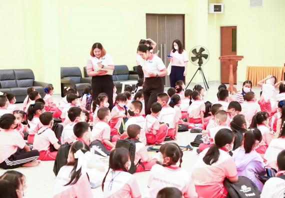 ภาพกิจกรรม  โครงการฝึกทักษะเพื่อพัฒนาอัจฉริยะภาพวิทยาศาสตร์ กิจกรรมค่ายวิทยาศาสตร์รุ่นจิ๋ว สำหรับนักเรียนห้องเรียนพิเศษคณิตศาสตร์ และวิทยาศาสตร์ (MSP)