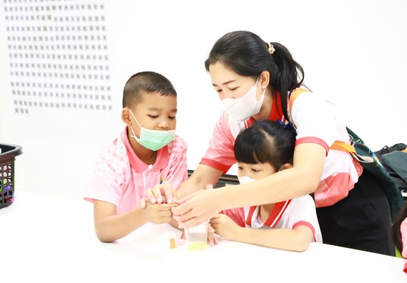 ภาพกิจกรรม  โครงการฝึกทักษะเพื่อพัฒนาอัจฉริยะภาพวิทยาศาสตร์ กิจกรรมค่ายวิทยาศาสตร์รุ่นจิ๋ว สำหรับนักเรียนห้องเรียนพิเศษคณิตศาสตร์ และวิทยาศาสตร์ (MSP)