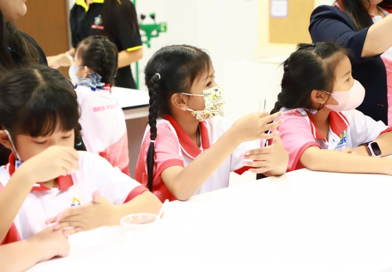 ภาพกิจกรรม  โครงการฝึกทักษะเพื่อพัฒนาอัจฉริยะภาพวิทยาศาสตร์ กิจกรรมค่ายวิทยาศาสตร์รุ่นจิ๋ว สำหรับนักเรียนห้องเรียนพิเศษคณิตศาสตร์ และวิทยาศาสตร์ (MSP)