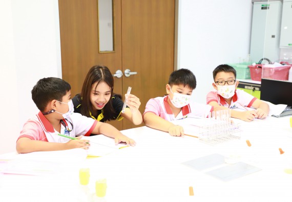 ภาพกิจกรรม  โครงการฝึกทักษะเพื่อพัฒนาอัจฉริยะภาพวิทยาศาสตร์ กิจกรรมค่ายวิทยาศาสตร์รุ่นจิ๋ว สำหรับนักเรียนห้องเรียนพิเศษคณิตศาสตร์ และวิทยาศาสตร์ (MSP)