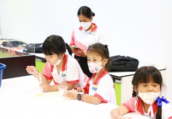 ภาพกิจกรรม  โครงการฝึกทักษะเพื่อพัฒนาอัจฉริยะภาพวิทยาศาสตร์ กิจกรรมค่ายวิทยาศาสตร์รุ่นจิ๋ว สำหรับนักเรียนห้องเรียนพิเศษคณิตศาสตร์ และวิทยาศาสตร์ (MSP)