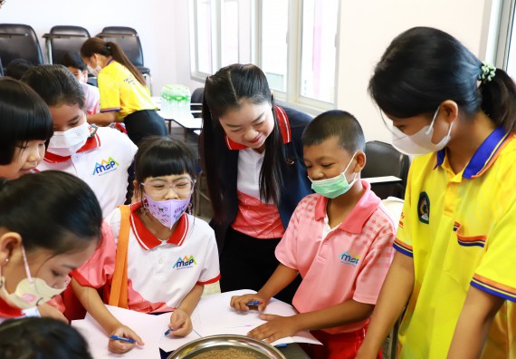 ภาพกิจกรรม  โครงการฝึกทักษะเพื่อพัฒนาอัจฉริยะภาพวิทยาศาสตร์ กิจกรรมค่ายวิทยาศาสตร์รุ่นจิ๋ว สำหรับนักเรียนห้องเรียนพิเศษคณิตศาสตร์ และวิทยาศาสตร์ (MSP)