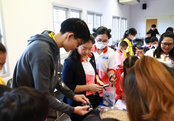 ภาพกิจกรรม  โครงการฝึกทักษะเพื่อพัฒนาอัจฉริยะภาพวิทยาศาสตร์ กิจกรรมค่ายวิทยาศาสตร์รุ่นจิ๋ว สำหรับนักเรียนห้องเรียนพิเศษคณิตศาสตร์ และวิทยาศาสตร์ (MSP)