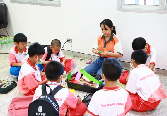 ภาพกิจกรรม  โครงการฝึกทักษะเพื่อพัฒนาอัจฉริยะภาพวิทยาศาสตร์ กิจกรรมค่ายวิทยาศาสตร์รุ่นจิ๋ว สำหรับนักเรียนห้องเรียนพิเศษคณิตศาสตร์ และวิทยาศาสตร์ (MSP)