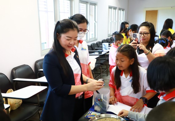 ภาพกิจกรรม  โครงการฝึกทักษะเพื่อพัฒนาอัจฉริยะภาพวิทยาศาสตร์ กิจกรรมค่ายวิทยาศาสตร์รุ่นจิ๋ว สำหรับนักเรียนห้องเรียนพิเศษคณิตศาสตร์ และวิทยาศาสตร์ (MSP)