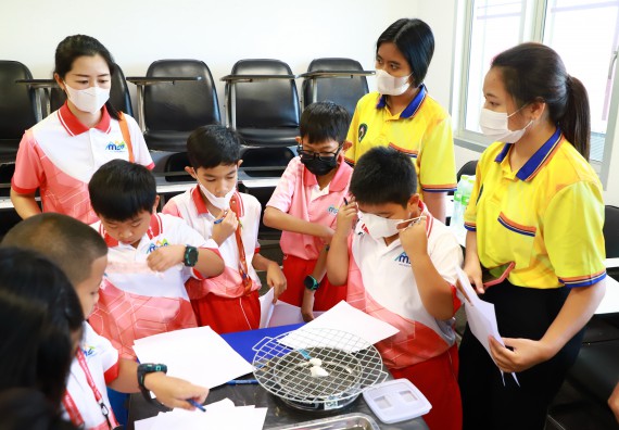 ภาพกิจกรรม  โครงการฝึกทักษะเพื่อพัฒนาอัจฉริยะภาพวิทยาศาสตร์ กิจกรรมค่ายวิทยาศาสตร์รุ่นจิ๋ว สำหรับนักเรียนห้องเรียนพิเศษคณิตศาสตร์ และวิทยาศาสตร์ (MSP)